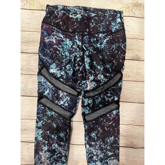 Fabletics Women's Blue/Multicolor Alessia Capri Pant's with mesh Size XS - Picture 3 of 6